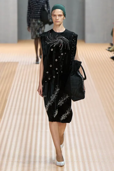 Look 25
